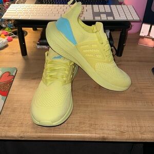 Brand NEW Avia running shoes